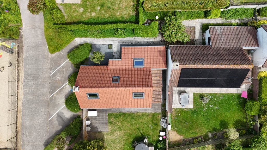 Realisatie van Curodak Bouwgroep van een dakrenovatie te De Panne
