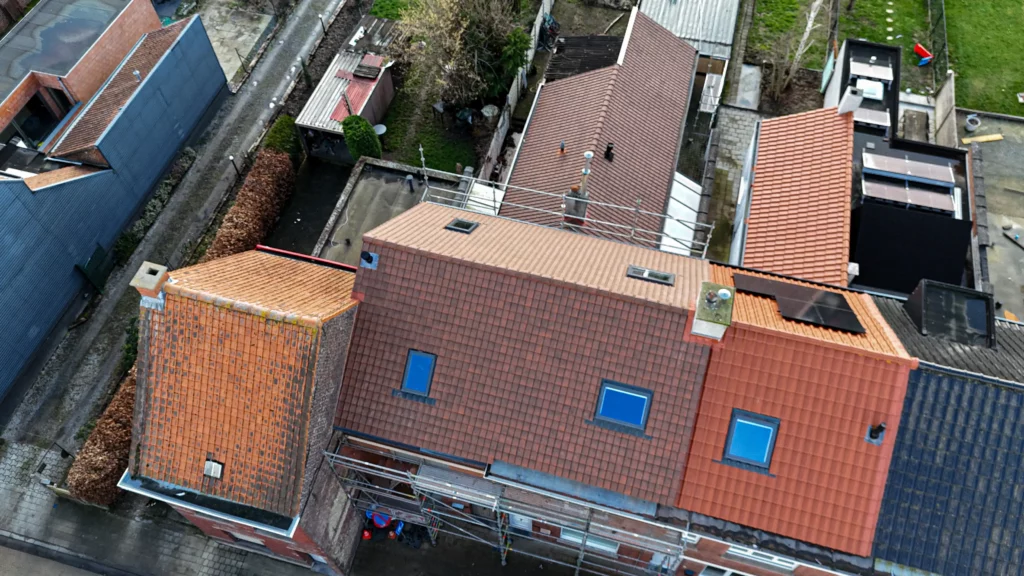 Dakrenovatie in Kortrijk door Curodak Bouwgroep